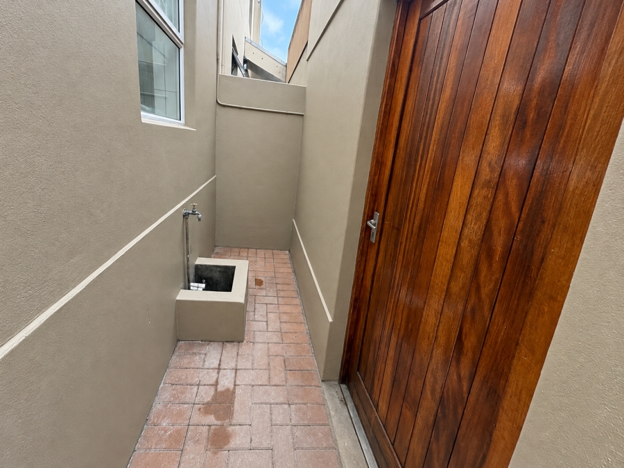 2 Bedroom Property for Sale in Brackenfell Central Western Cape